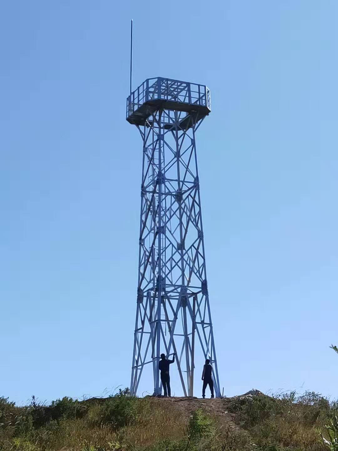 丹东市15米监控塔工程 - 铁塔专业制造-河北信联钢结构工程有限公司